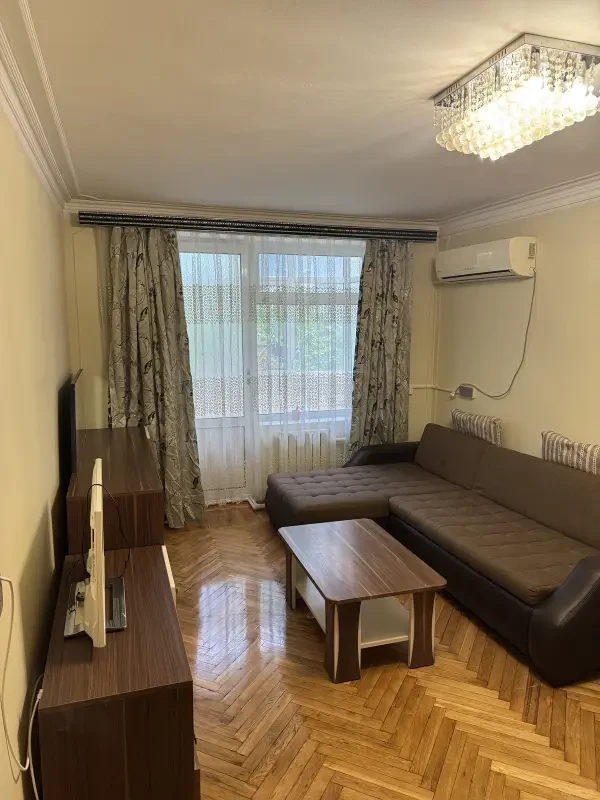 Kirayə verilir 2 otaqlı mənzil 53 m²