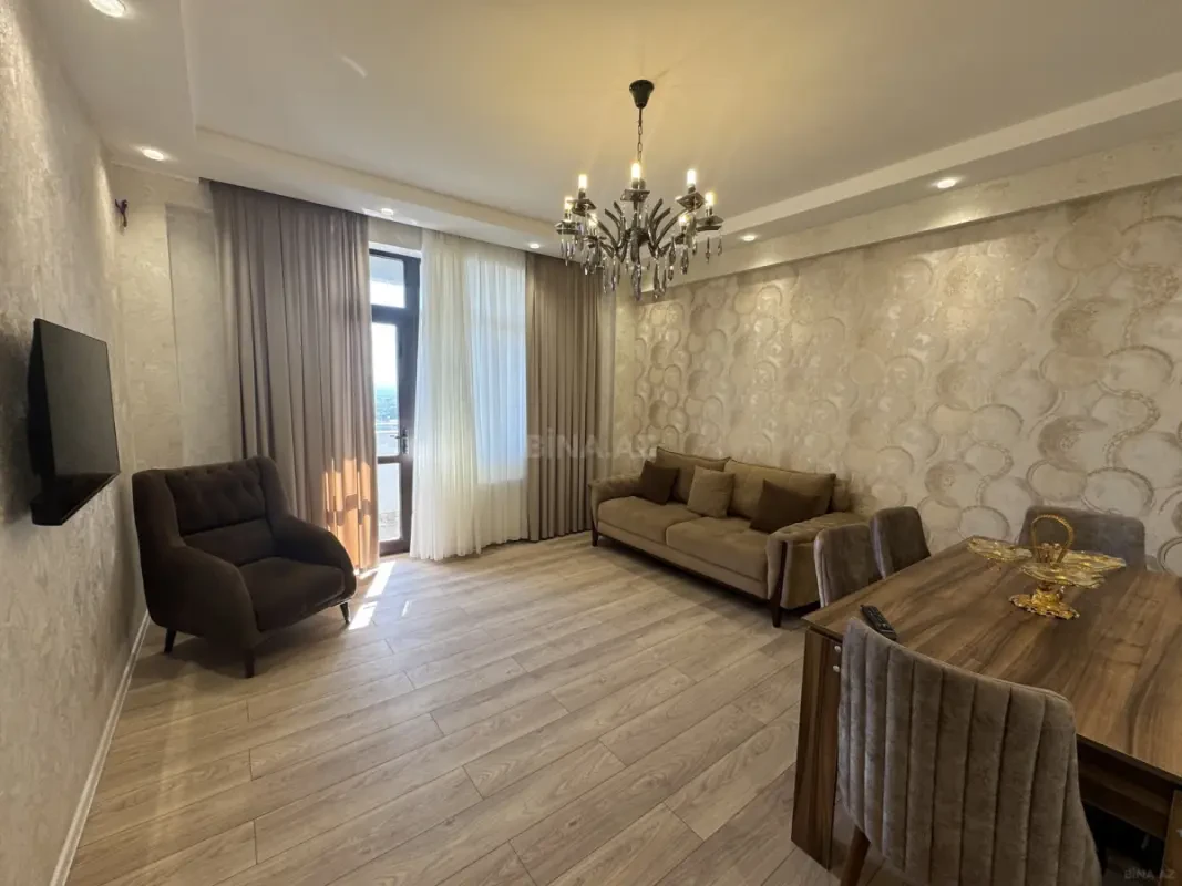 Satılır 2 otaqlı mənzil 81 m²