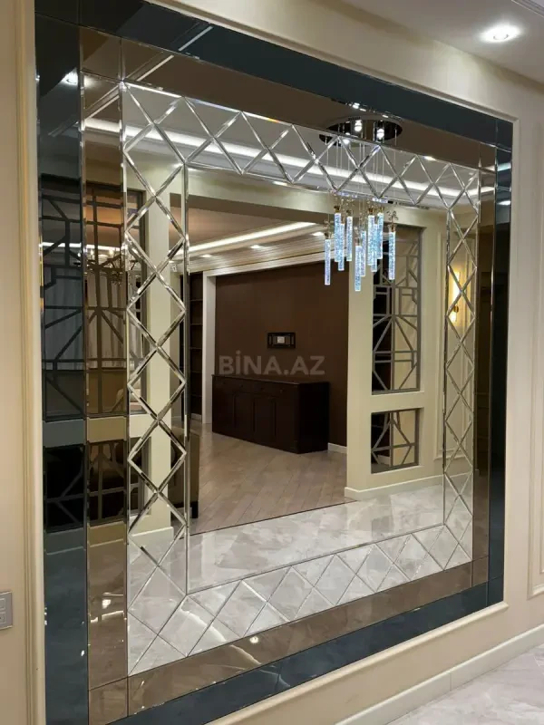 Satılır 3 otaqlı mənzil 135 m²