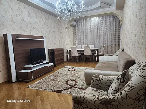 Kirayə verilir 3 otaqlı mənzil 140 m² — Bakı 3 otaq 140.00 m²