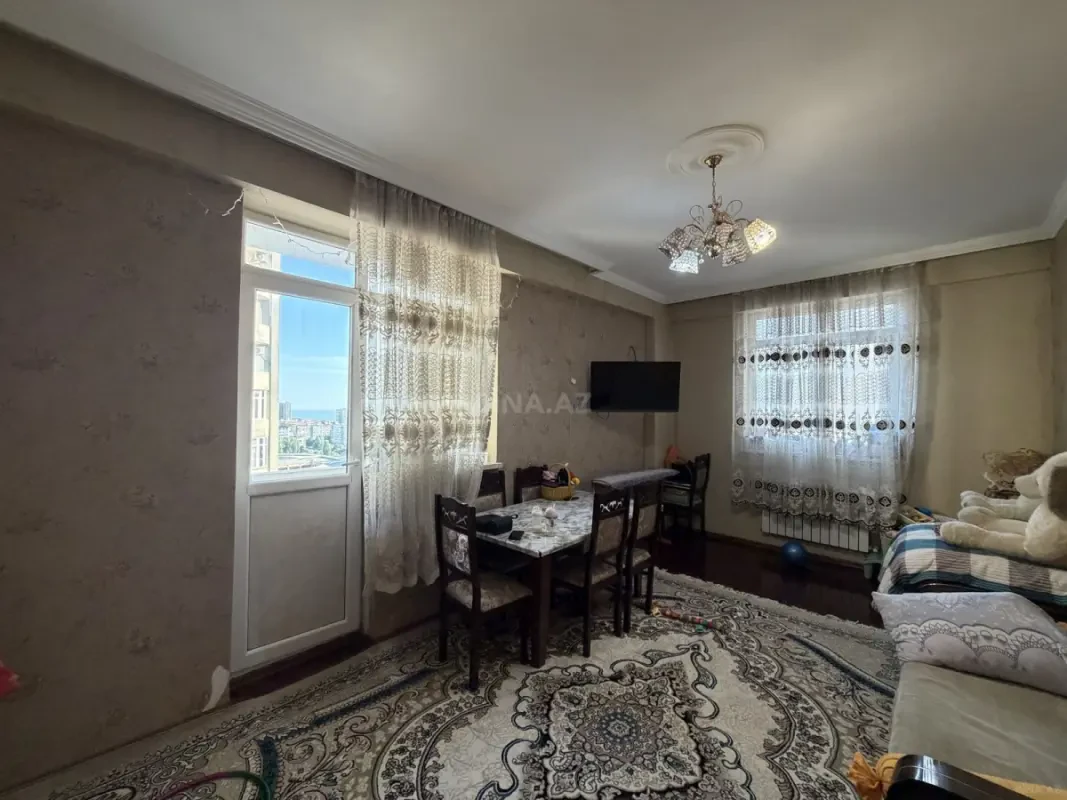 Satılır 2 otaqlı mənzil 87 m²