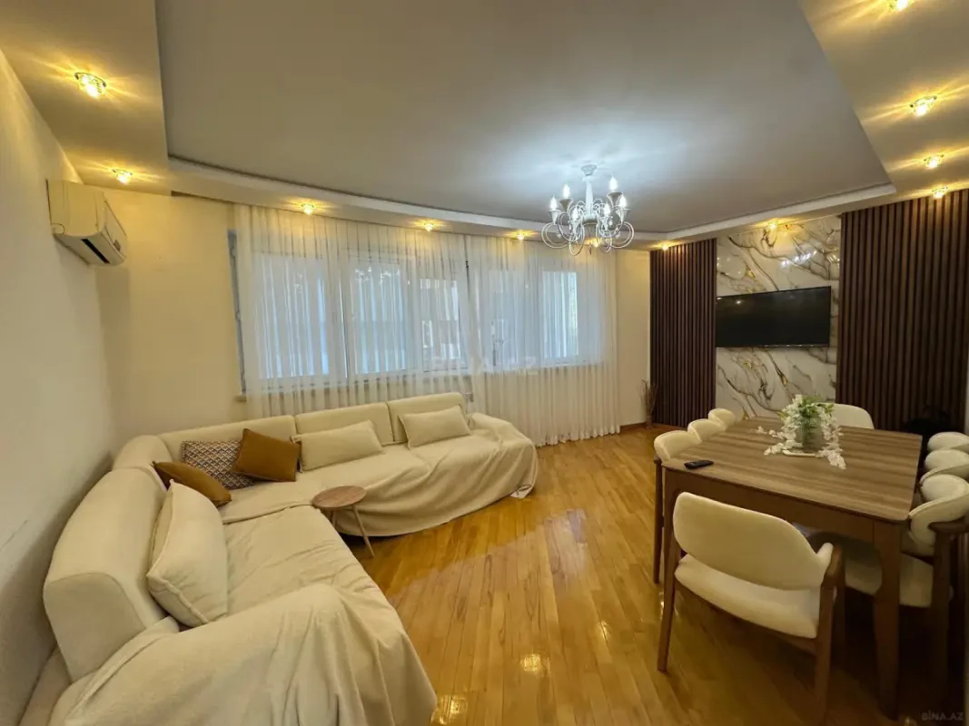 Satılır 4 otaqlı mənzil 140 m²