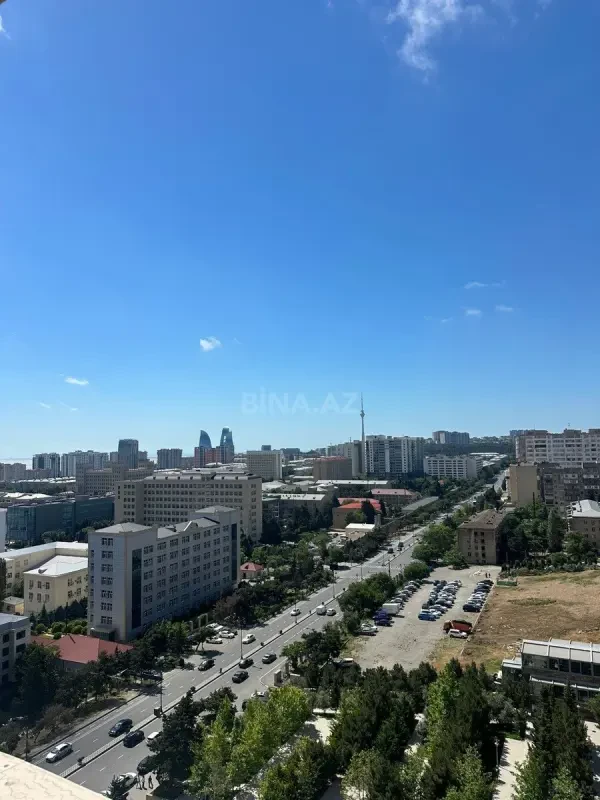 Kirayə verilir 2 otaqlı mənzil 105 m²