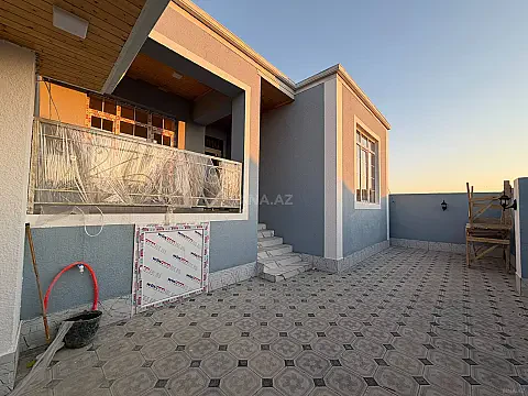 Satılır 4 otaqlı həyət evi 120 m² — Bakı 4 otaq 120.00 m²