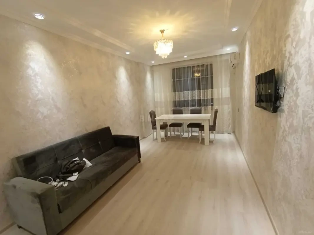 Satılır 3 otaqlı mənzil 98 m²