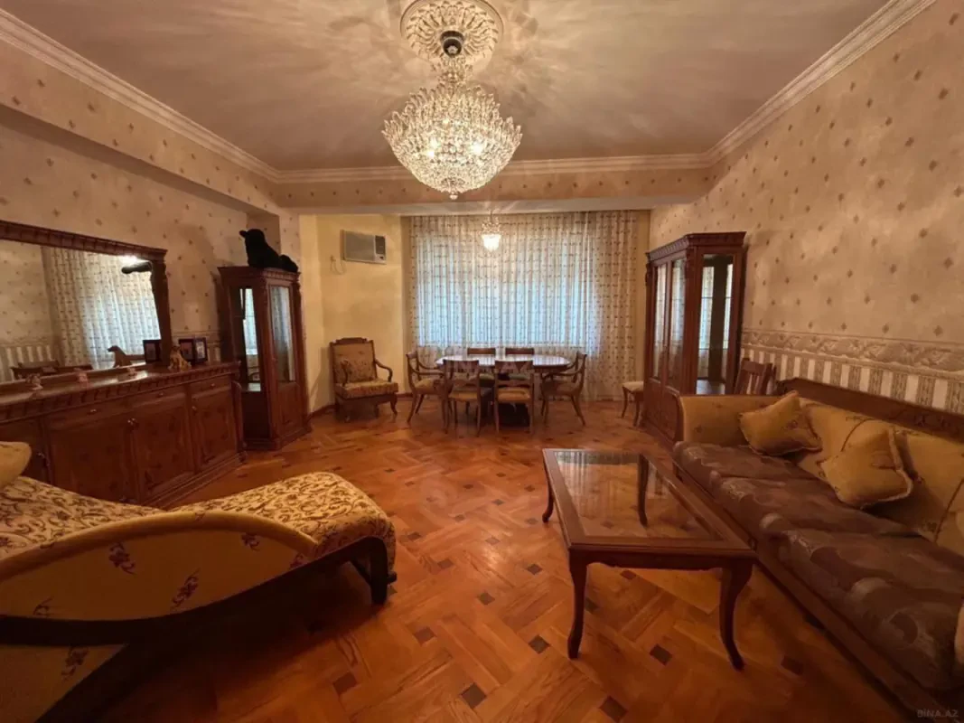 Kirayə verilir 2 otaqlı mənzil 92 m²