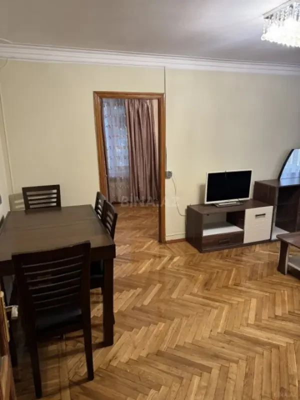 Kirayə verilir 2 otaqlı mənzil 53 m²
