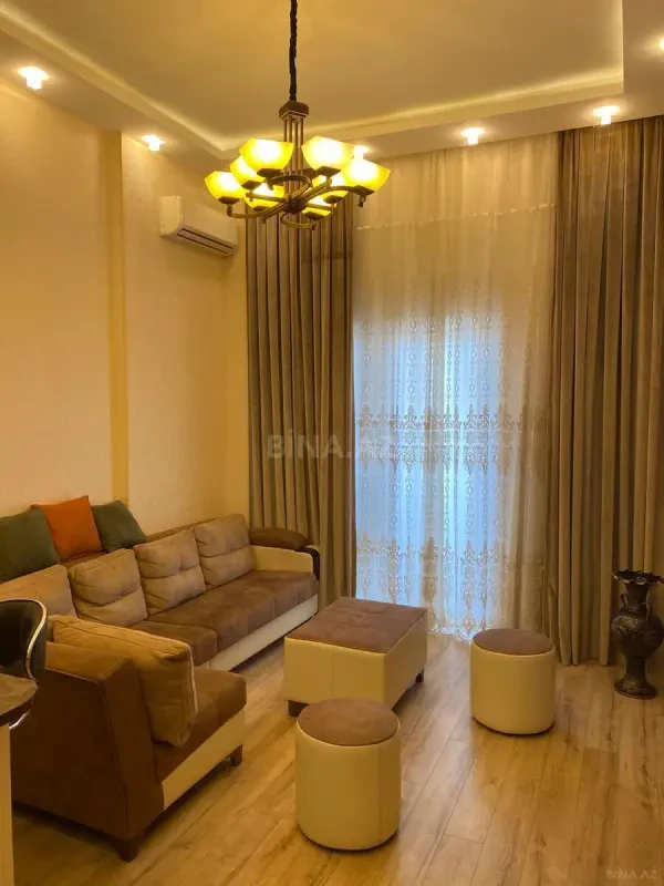Kirayə verilir 2 otaqlı mənzil 61 m²