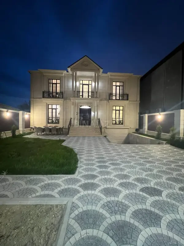 Satılır 6 otaqlı həyət evi 500 m²