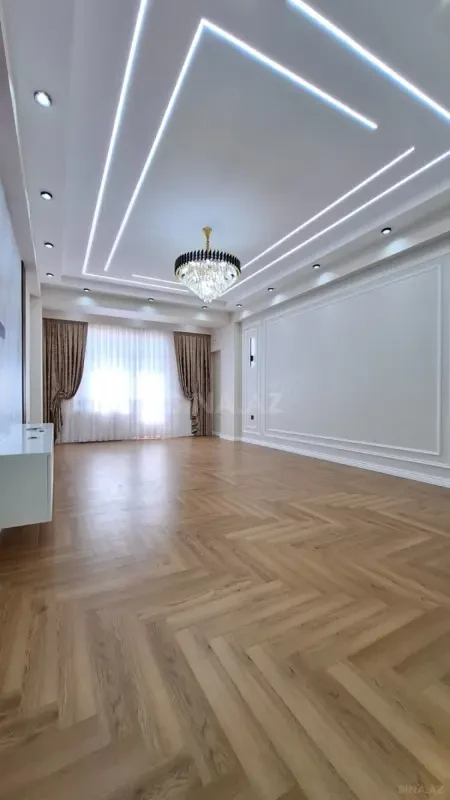 Satılır 2 otaqlı mənzil 82 m²