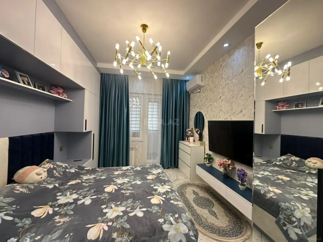 Satılır 2 otaqlı mənzil 67 m²