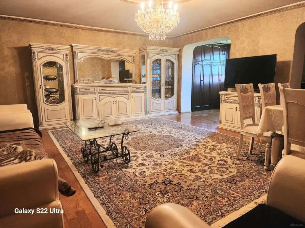 Satılır 4 otaqlı mənzil 100 m²