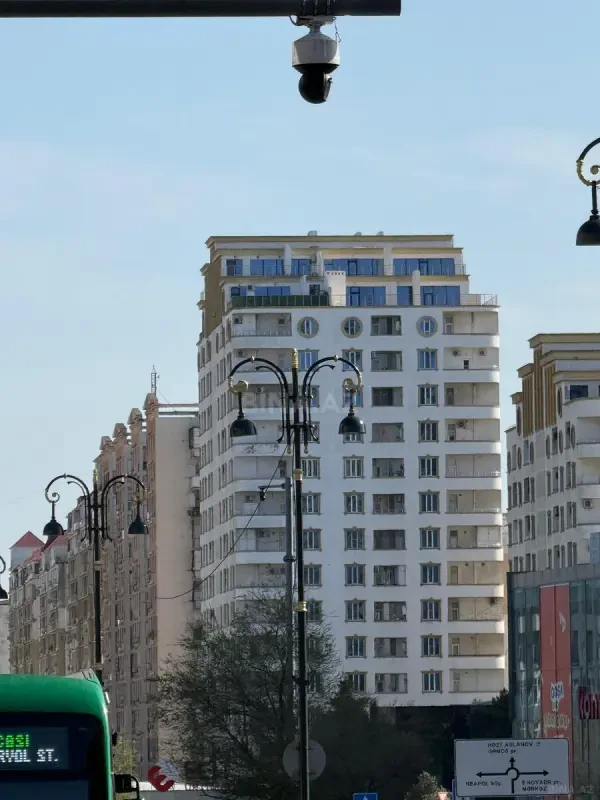 Satılır 3 otaqlı mənzil 129 m²