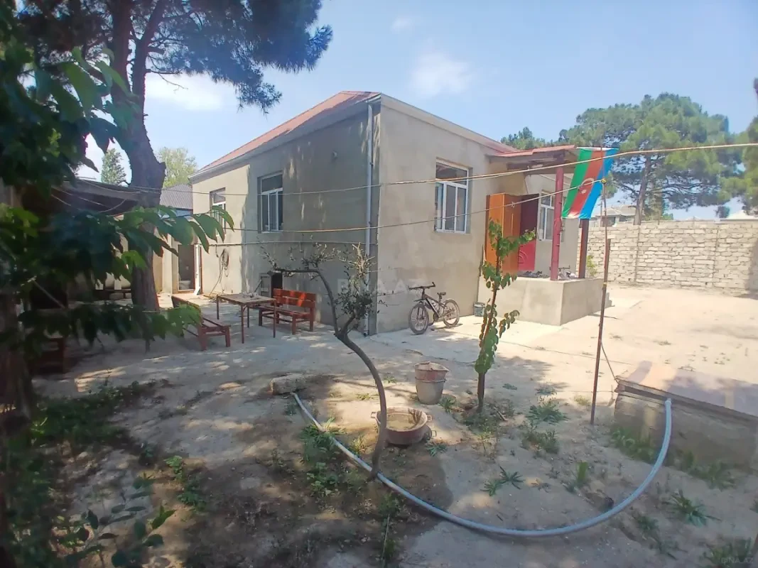 Satılır 4 otaqlı həyət evi 130 m²