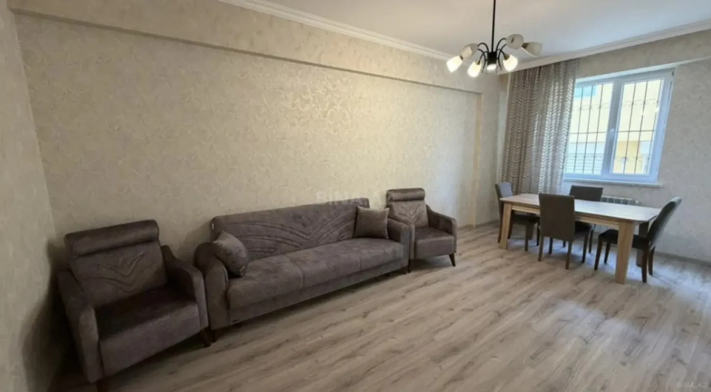 Kirayə verilir 2 otaqlı mənzil 60 m²