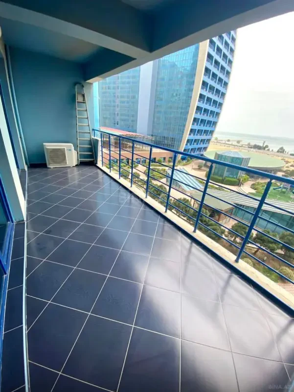 Kirayə verilir 3 otaqlı mənzil 220 m²