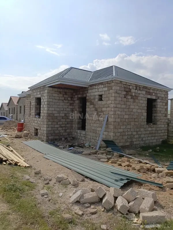 Satılır 2 otaqlı həyət evi 56 m²
