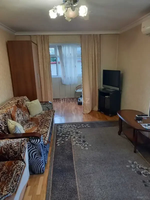 Satılır 1 otaqlı mənzil 35 m²