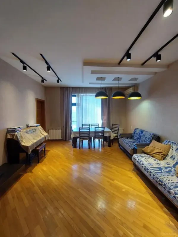Satılır 3 otaqlı mənzil 117 m²