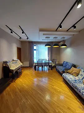 Satılır 3 otaqlı mənzil 117 m² — Bakı 3 otaq 117.00 m²