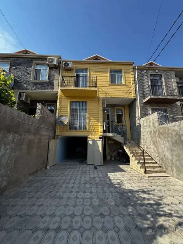 Satılır 4 otaqlı həyət evi 150 m²