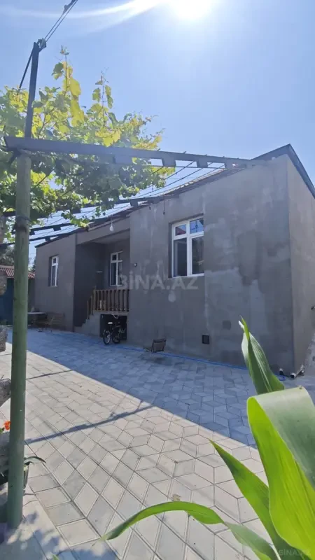 Satılır 3 otaqlı həyət evi 100 m²