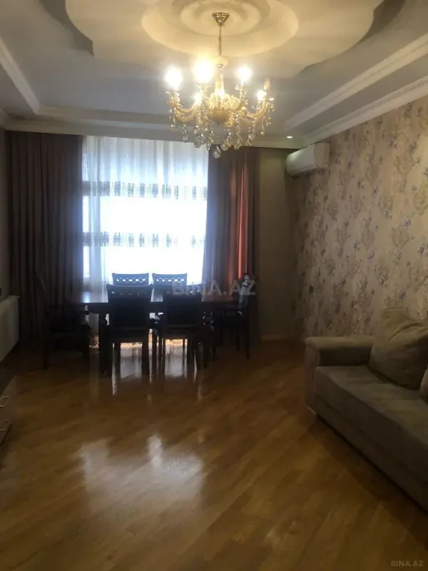 Kirayə verilir 3 otaqlı mənzil 125 m²
