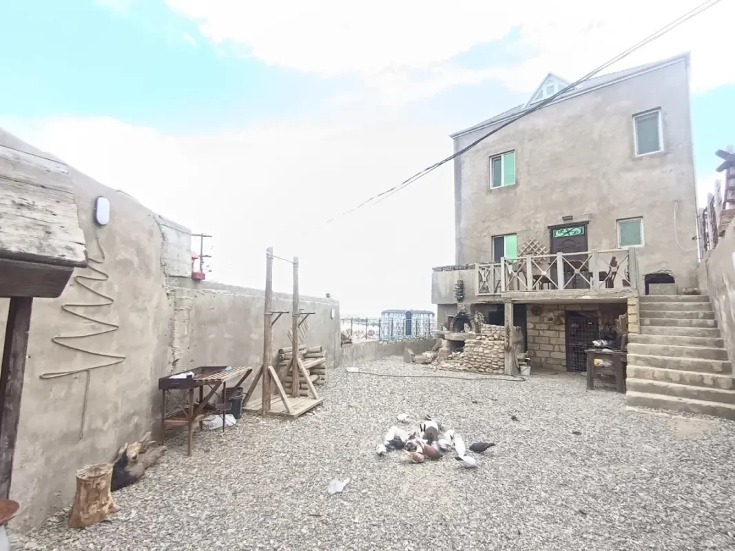 Satılır 4 otaqlı həyət evi 125 m²