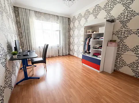 Satılır 4 otaqlı mənzil 100 m² — Bakı, Əhmədli 4 otaq 100.00 m²