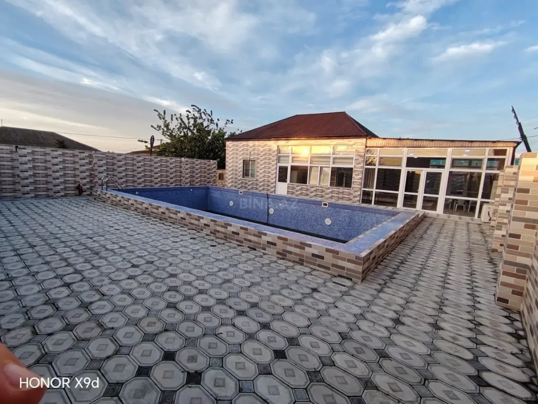 Kirayə verilir 4 otaqlı həyət evi 125 m²