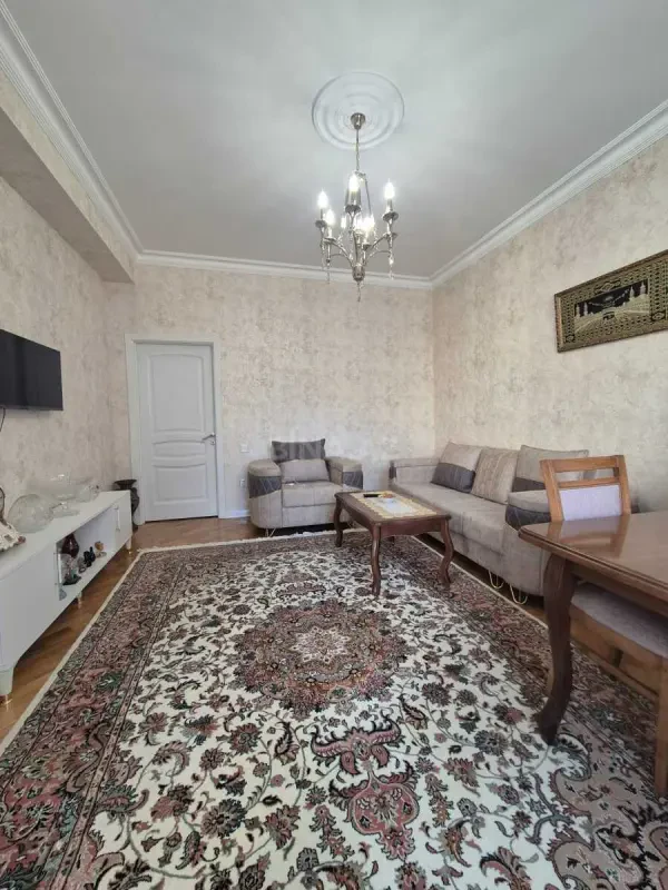 Satılır 2 otaqlı mənzil 64 m²
