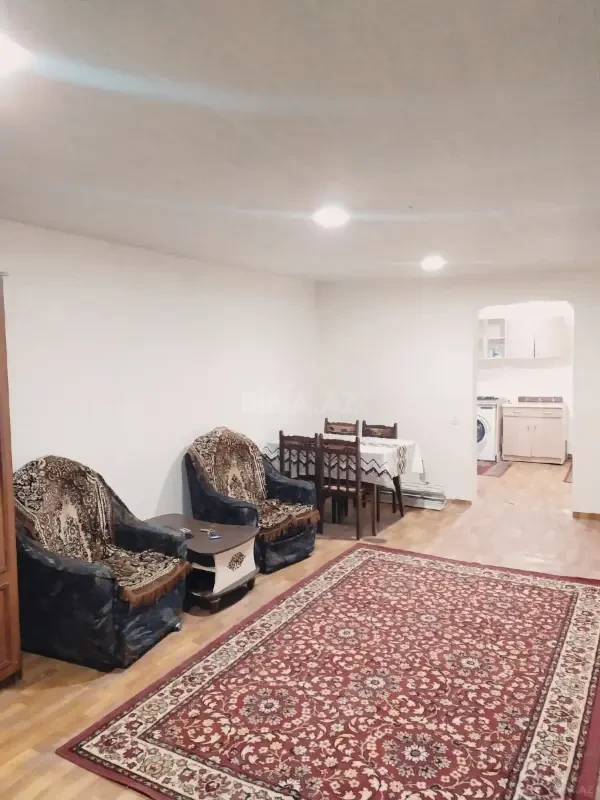 Kirayə verilir 2 otaqlı mənzil 70 m²