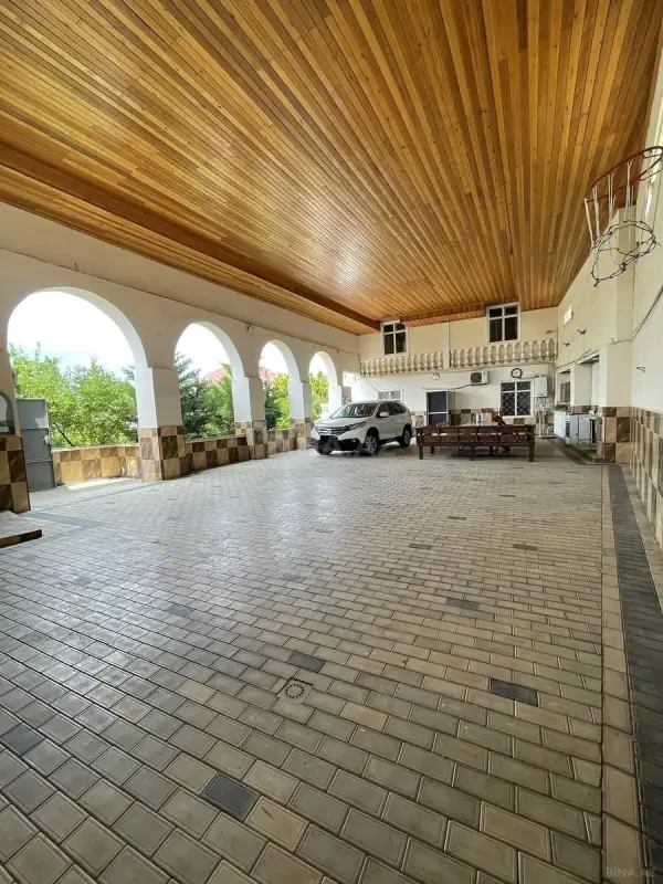 Satılır 6 otaqlı həyət evi 180 m²
