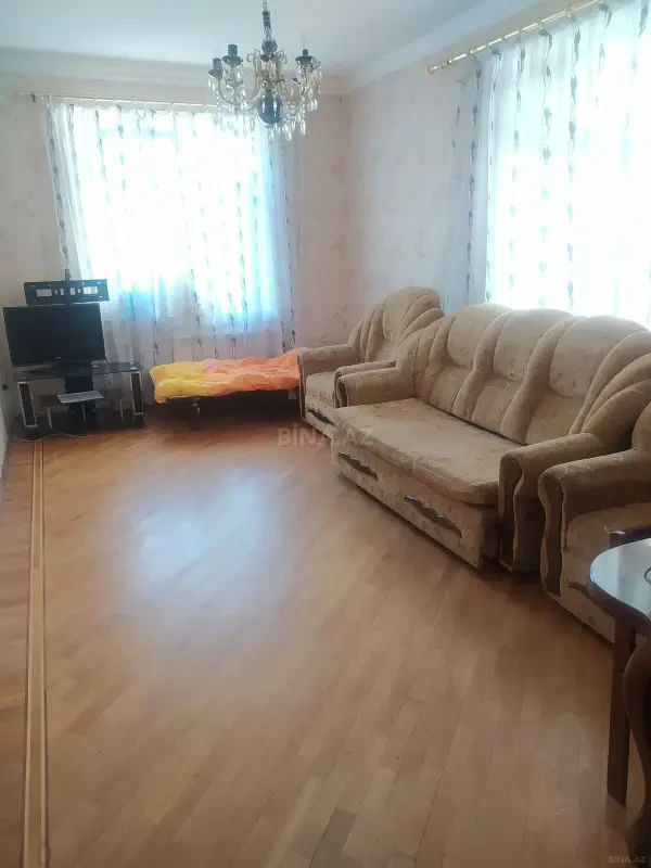 Kirayə verilir 2 otaqlı mənzil 65 m²