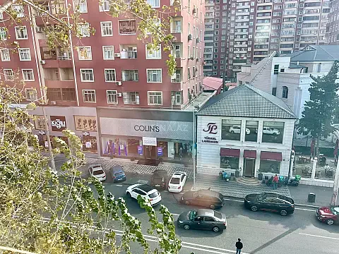 Kirayə verilir 2 otaqlı mənzil 70 m² — Bakı 2 otaq 70.00 m²