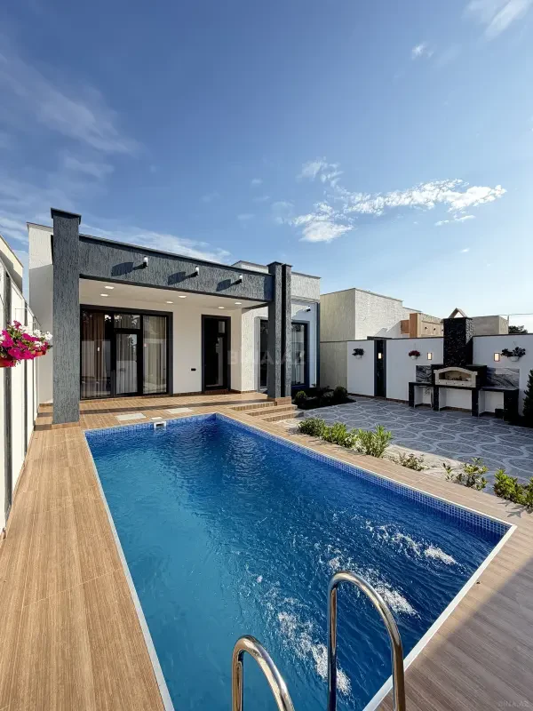 Satılır 4 otaqlı həyət evi 155 m²