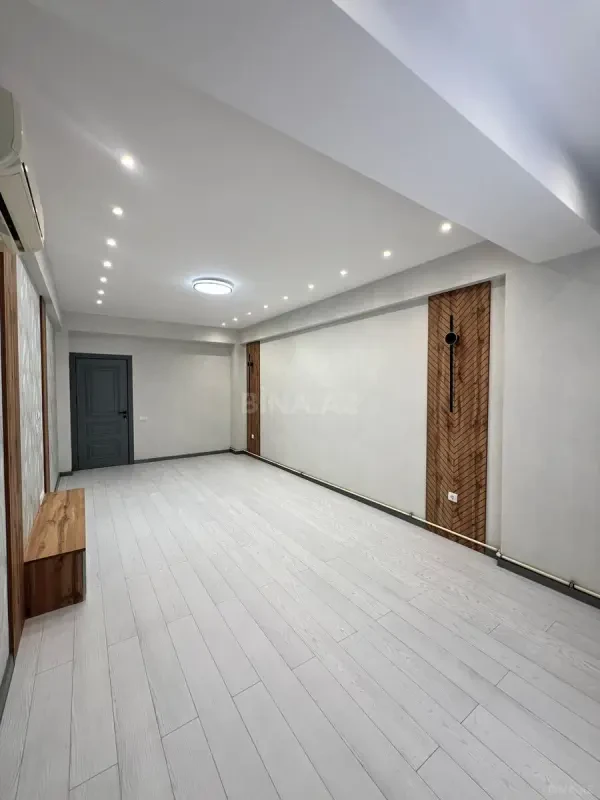 Satılır 2 otaqlı mənzil 68 m²