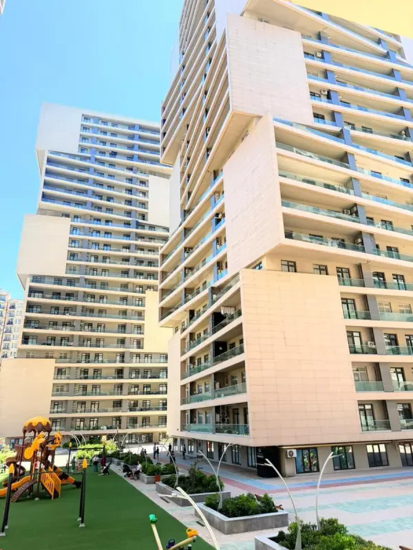 Satılır 2 otaqlı mənzil 100 m²