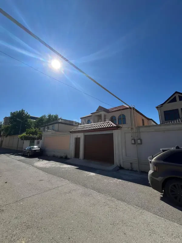 Satılır 6 otaqlı həyət evi 250 m²
