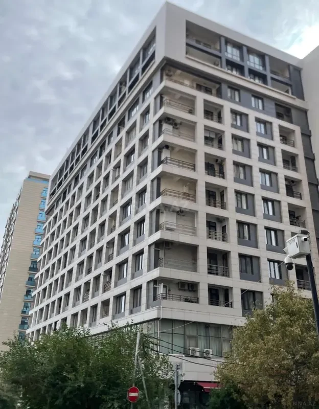 Satılır 3 otaqlı mənzil 110 m²