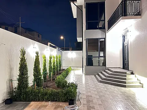 Satılır 5 otaqlı həyət evi 210 m² — Bakı, Badamdar 5 otaq 210.00 m²