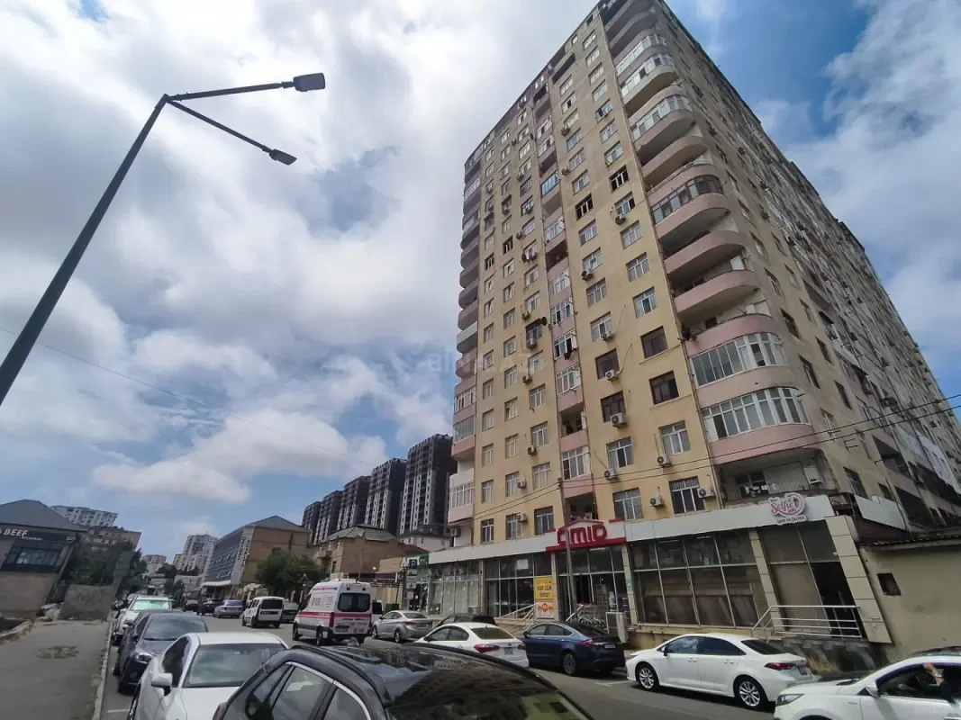 Kirayə verilir 2 otaqlı mənzil 62 m²