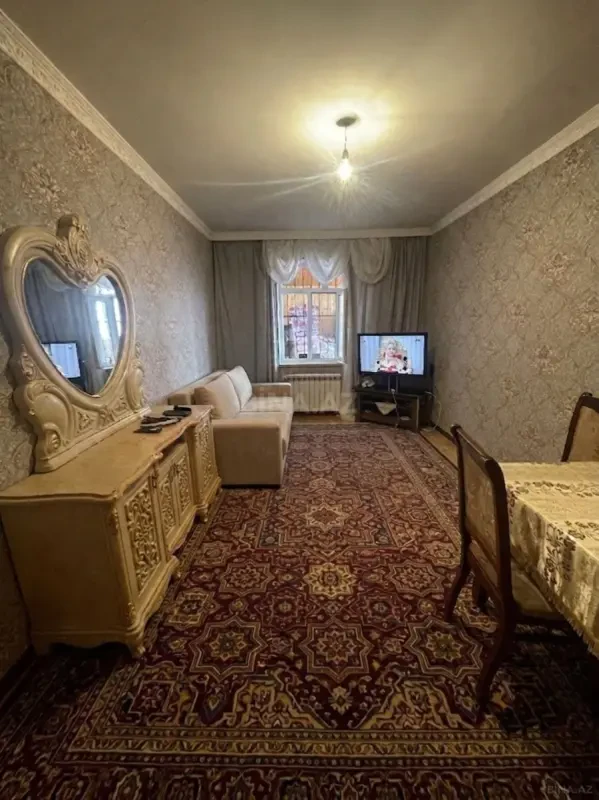 Satılır 6 otaqlı həyət evi 105 m²