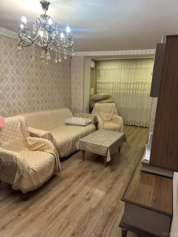 Kirayə verilir 2 otaqlı mənzil 60 m²