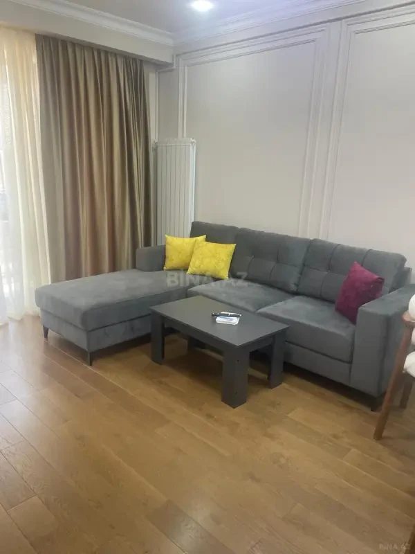 Kirayə verilir 2 otaqlı mənzil 60 m²