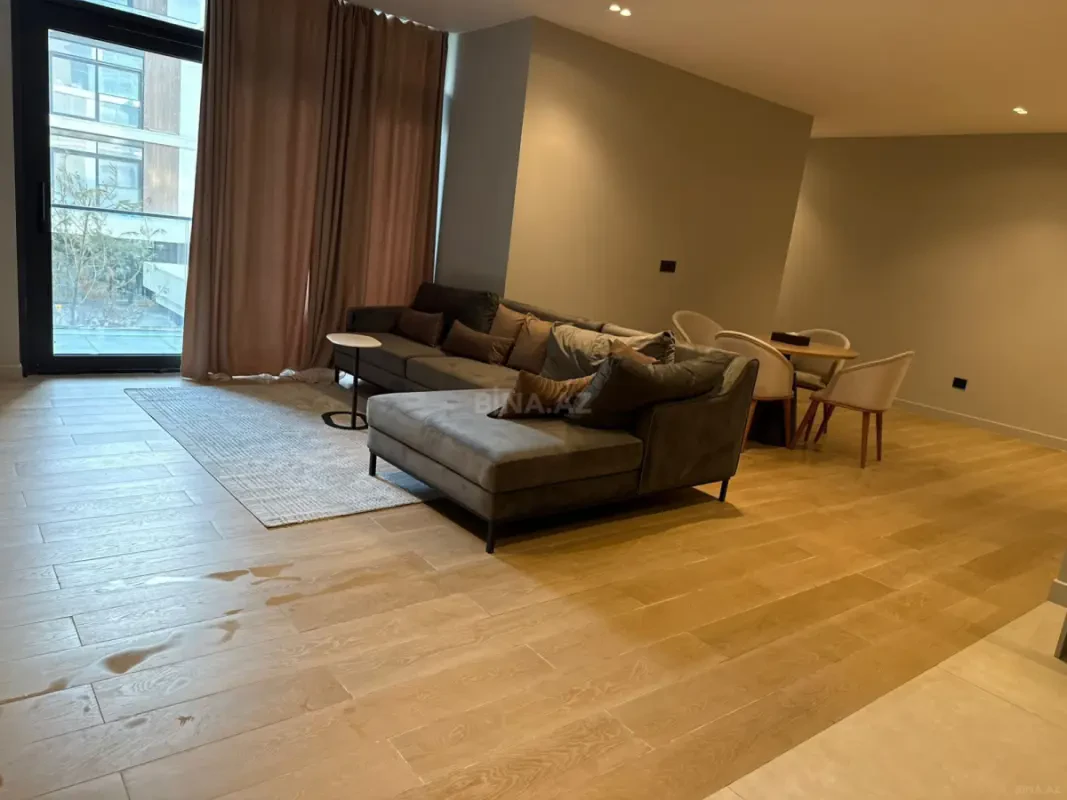 Kirayə verilir 2 otaqlı mənzil 85 m²