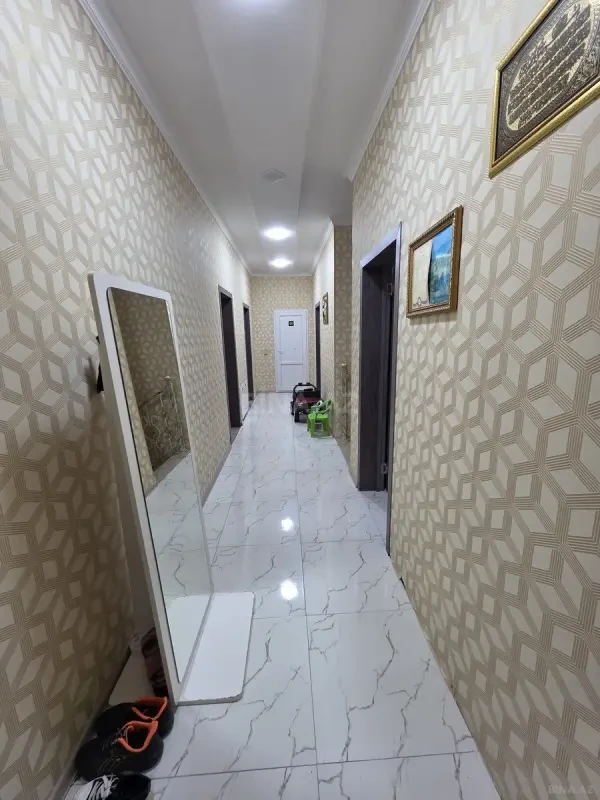 Satılır 7 otaqlı həyət evi 194 m²