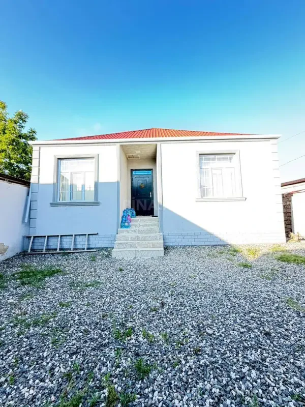 Satılır 3 otaqlı həyət evi 100 m²