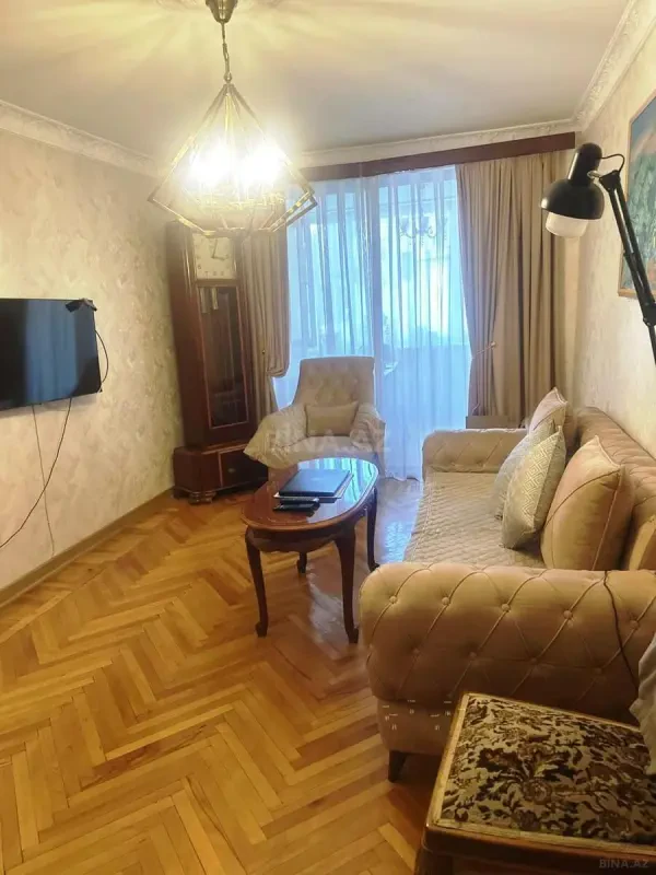 Kirayə verilir 3 otaqlı mənzil 80 m²