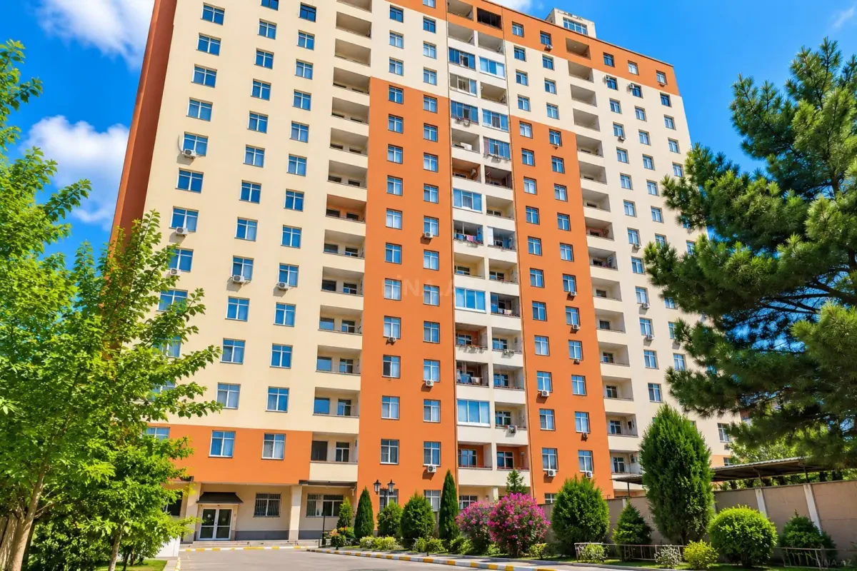 Satılır 2 otaqlı mənzil 100 m²